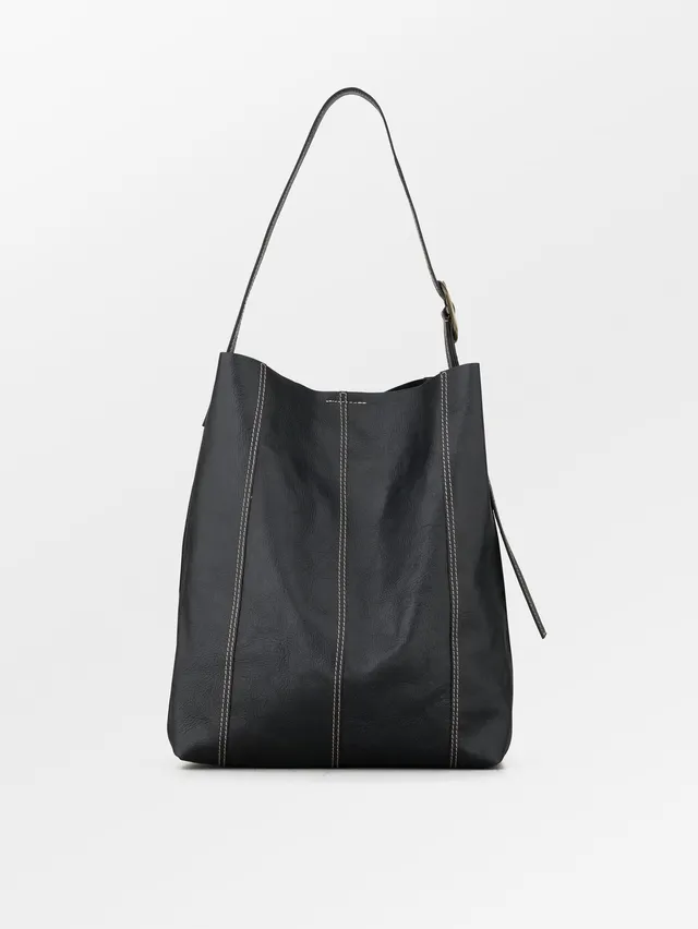 becks-ndergaard-panel-mae-buckle-tasche-schwarz-leder image 1
