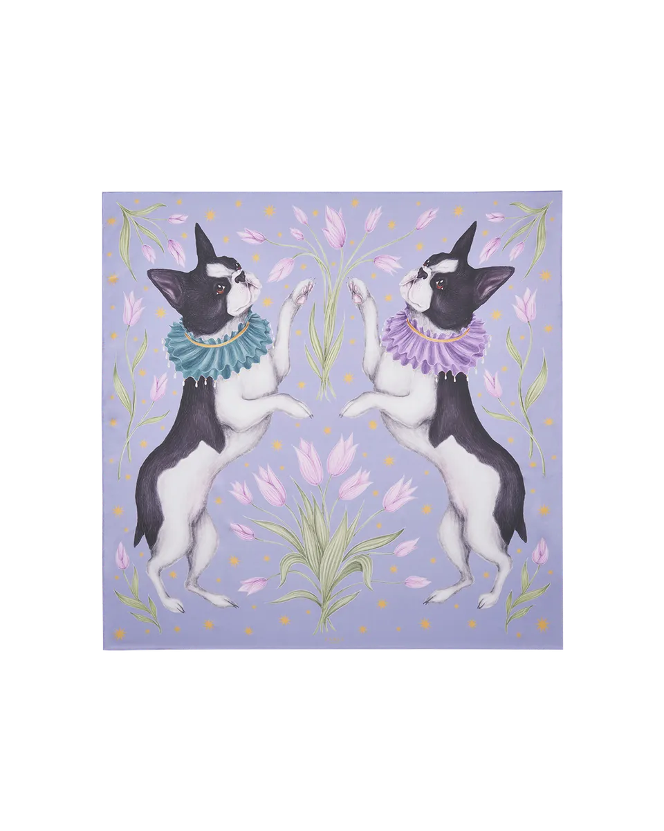 fable-england-catherine-rowe-pet-portraits-frenchie-schal-lavendel-seide image 1
