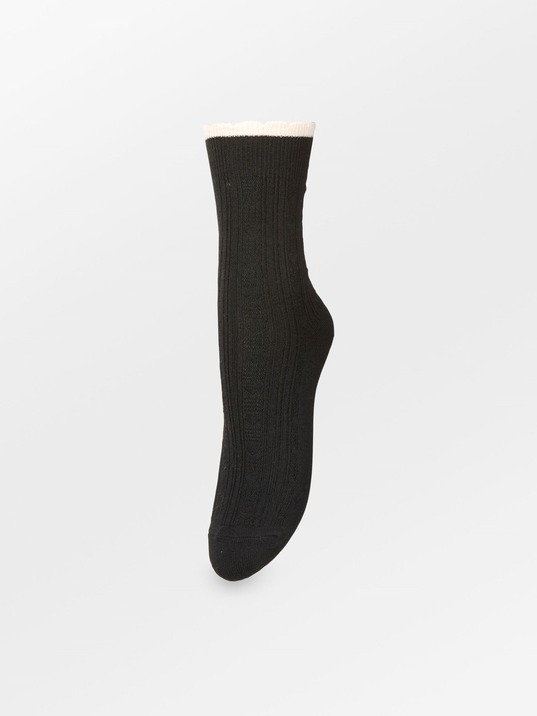 becks-ndergaard-scallop-socken-schwarz-lochmuster-37-39 image 1