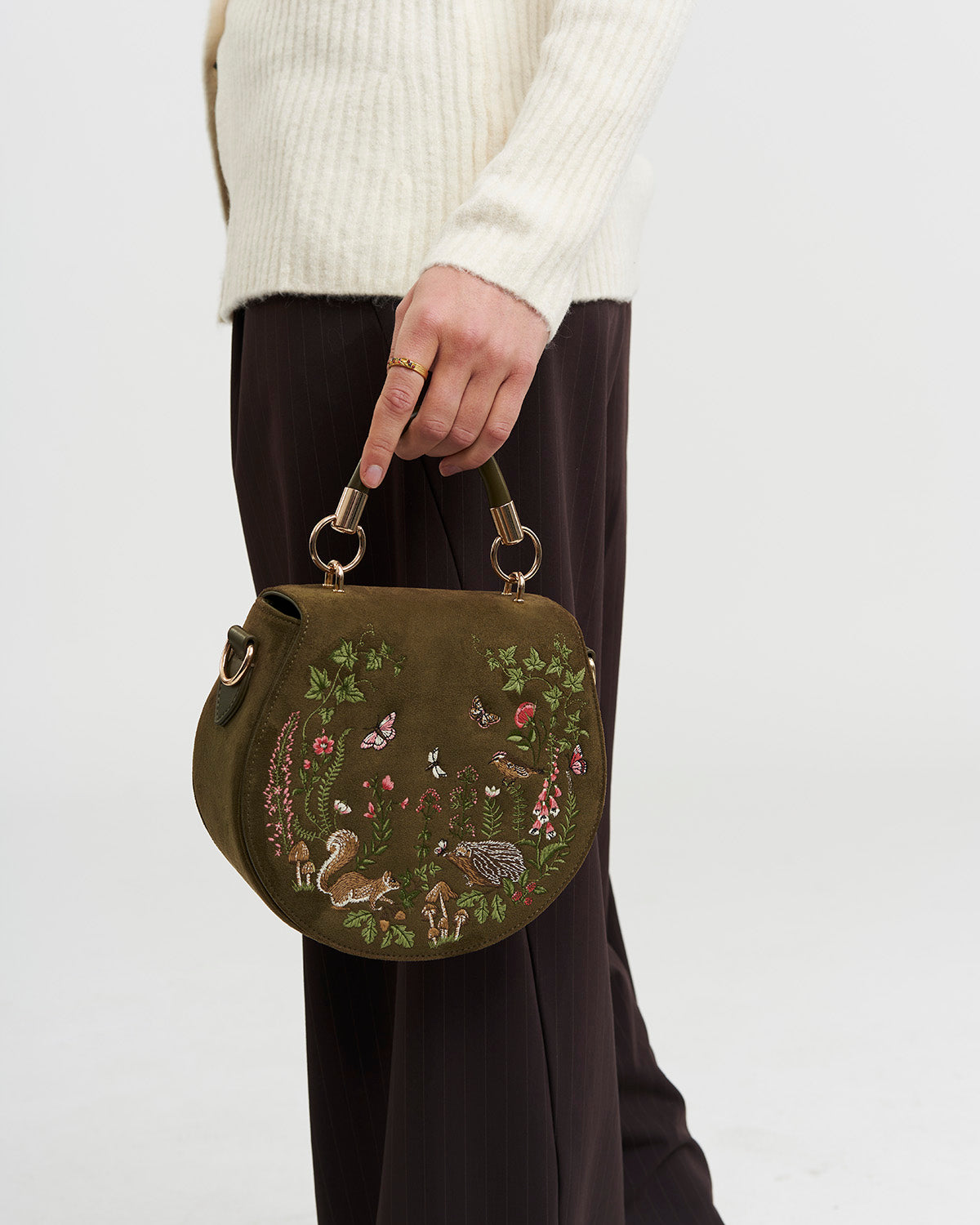 fable-england-charlotte-saddle-bag-umh-ngetasche-khaki-bestickt image 2