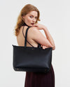 fable-england-handbags-laura-celestial-black-grab-tote-schwarz image 2