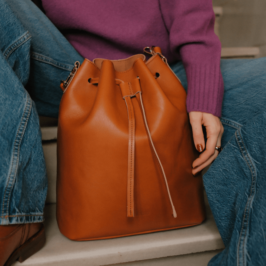 ann-kurz-saku-beuteltasche-nappa-cuero-rucksack-leder image 2