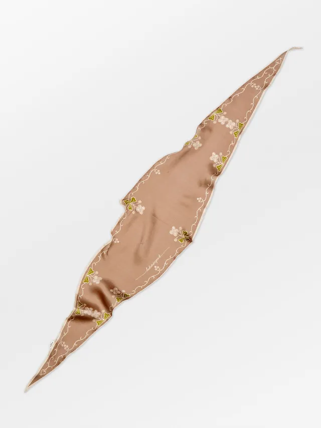 becks-ndergaard-brodaria-diamond-scarf-seidenschal-blumen image 1