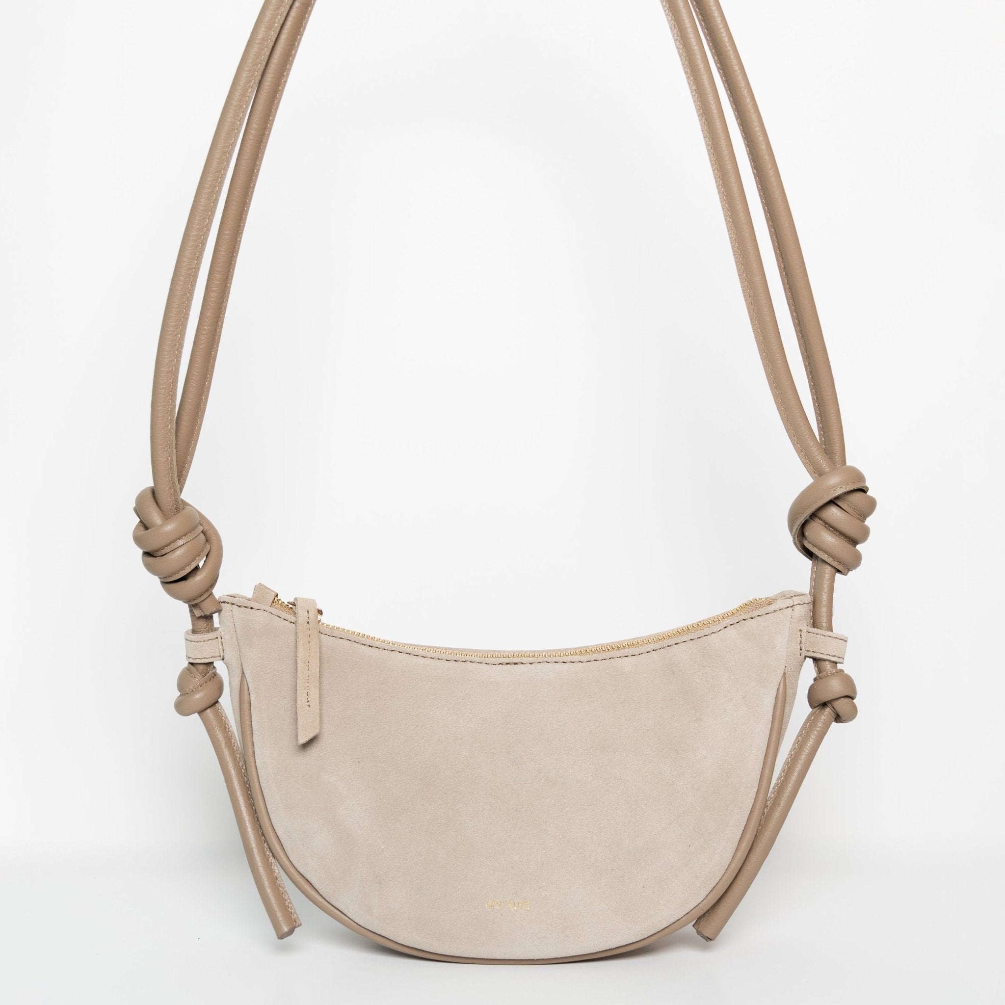 ann-kurz-mini-half-moon-umh-ngetasche-wildleder-caramelo image 5