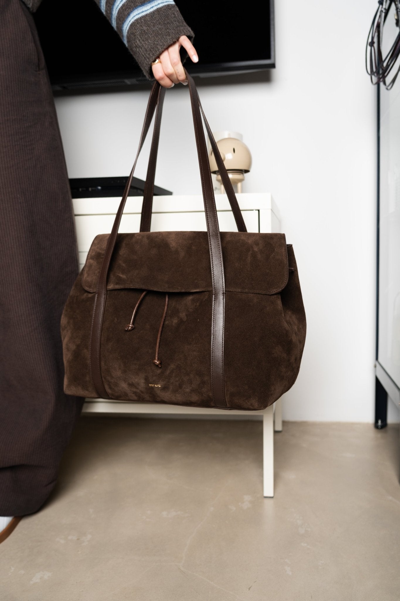 ann-kurz-the-greatest-shopper-shopper-suede-mocha-laptopfach image 6