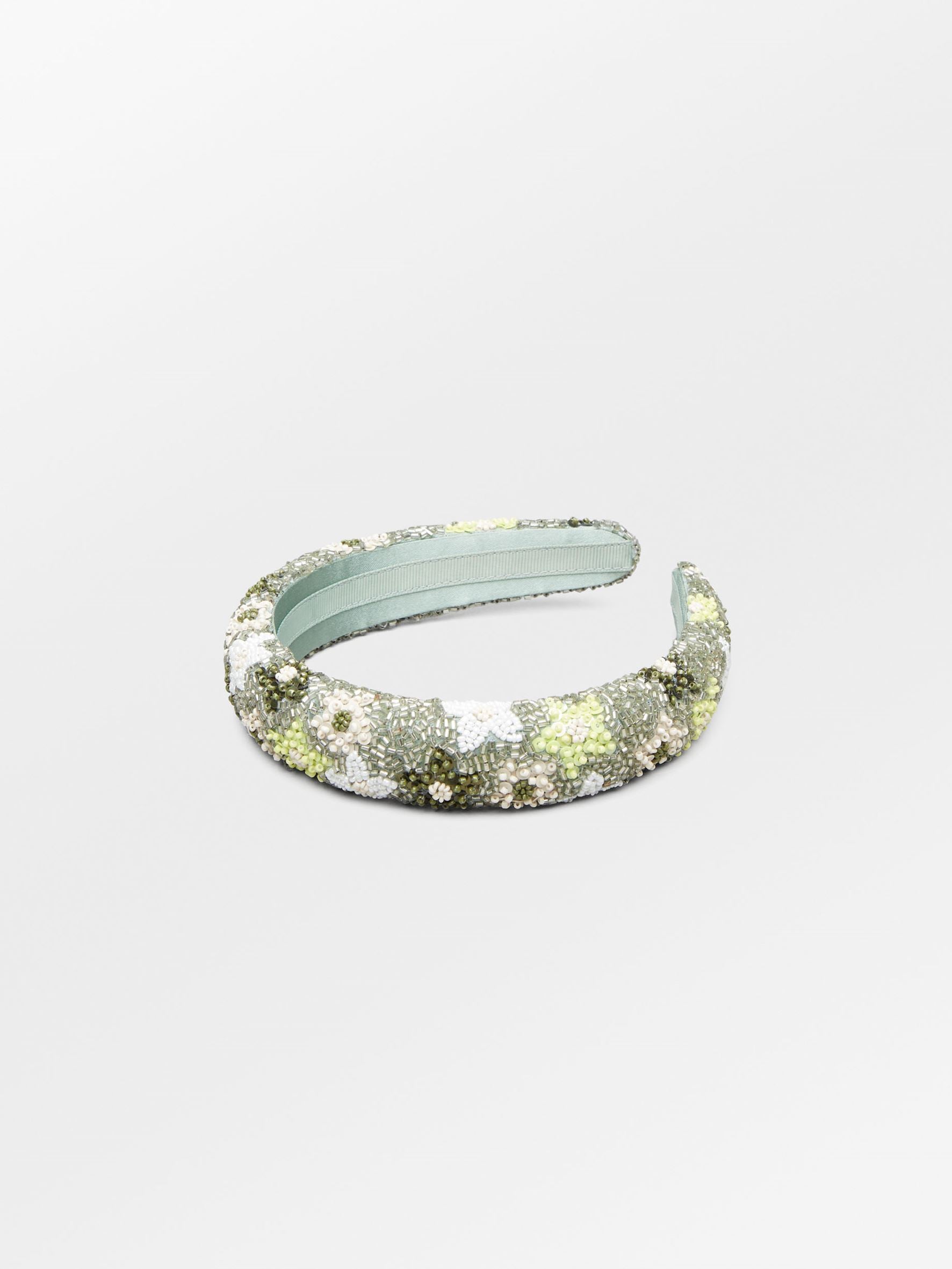 becks-ndergaard-olina-wide-haarreif-sage-green-perlen image 1