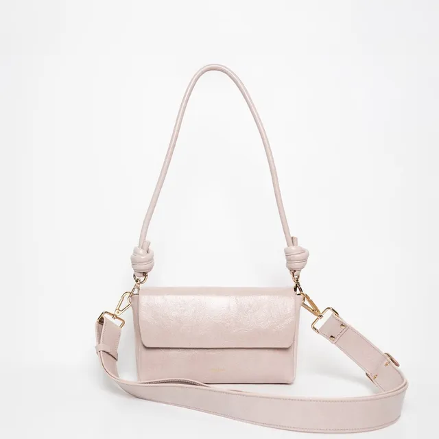 ann-kurz-pack-large-with-2-straps-umh-ngetasche-rosa-lack image 1