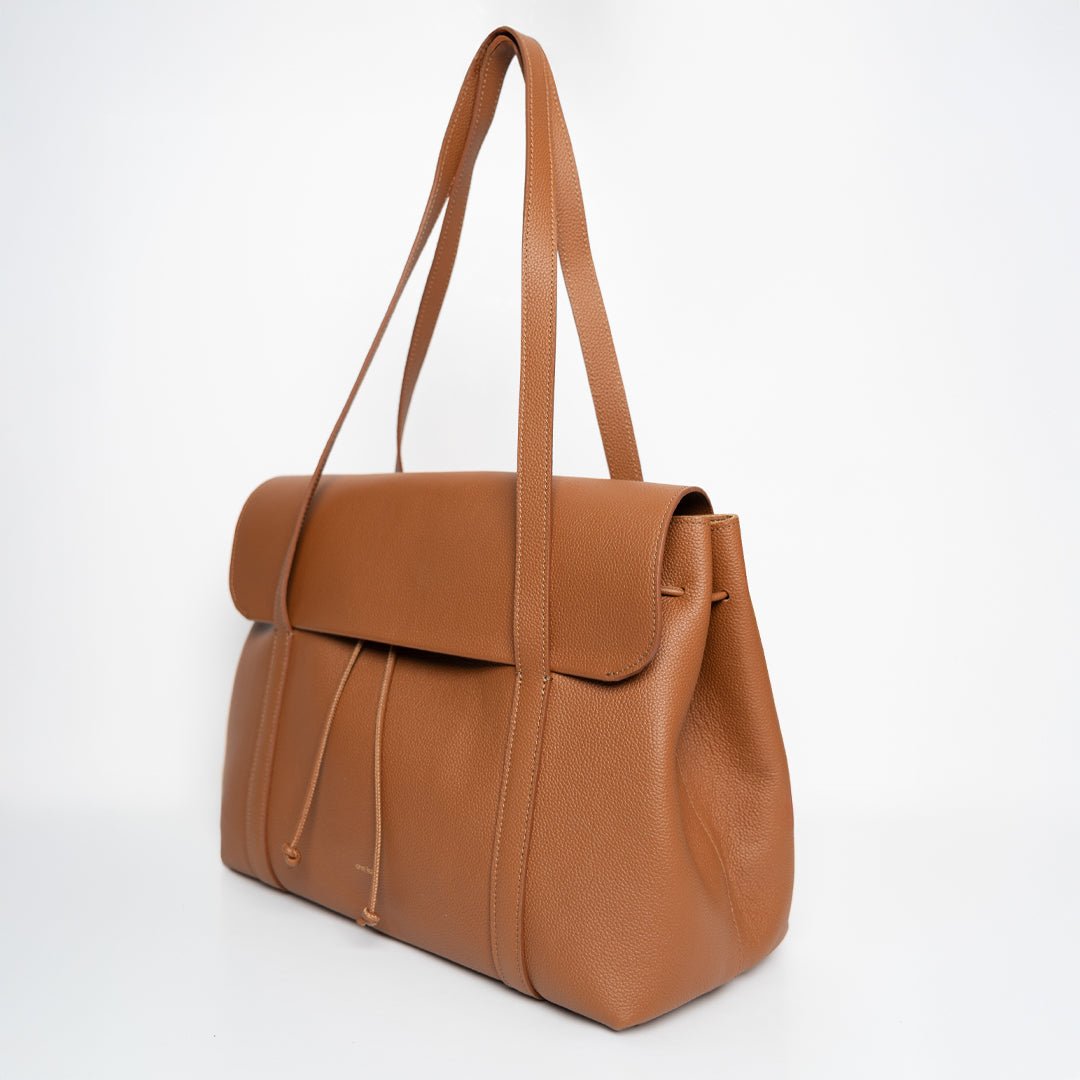 ann-kurz-the-greatest-shopper-shopper-grain-leather-brown-laptop image 4