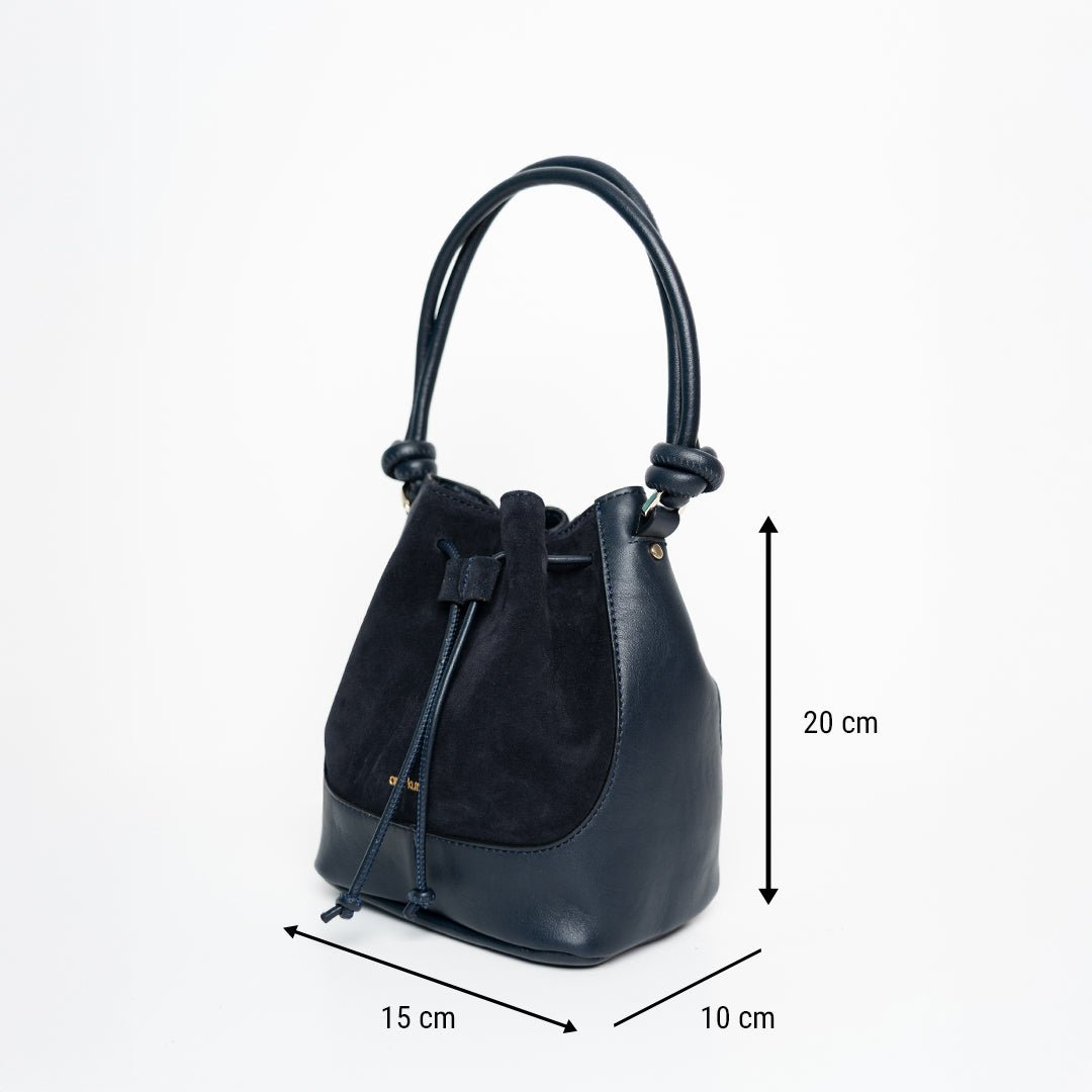 ann-kurz-mini-saku-beuteltasche-suede-mix-navy-mit-riemen image 5