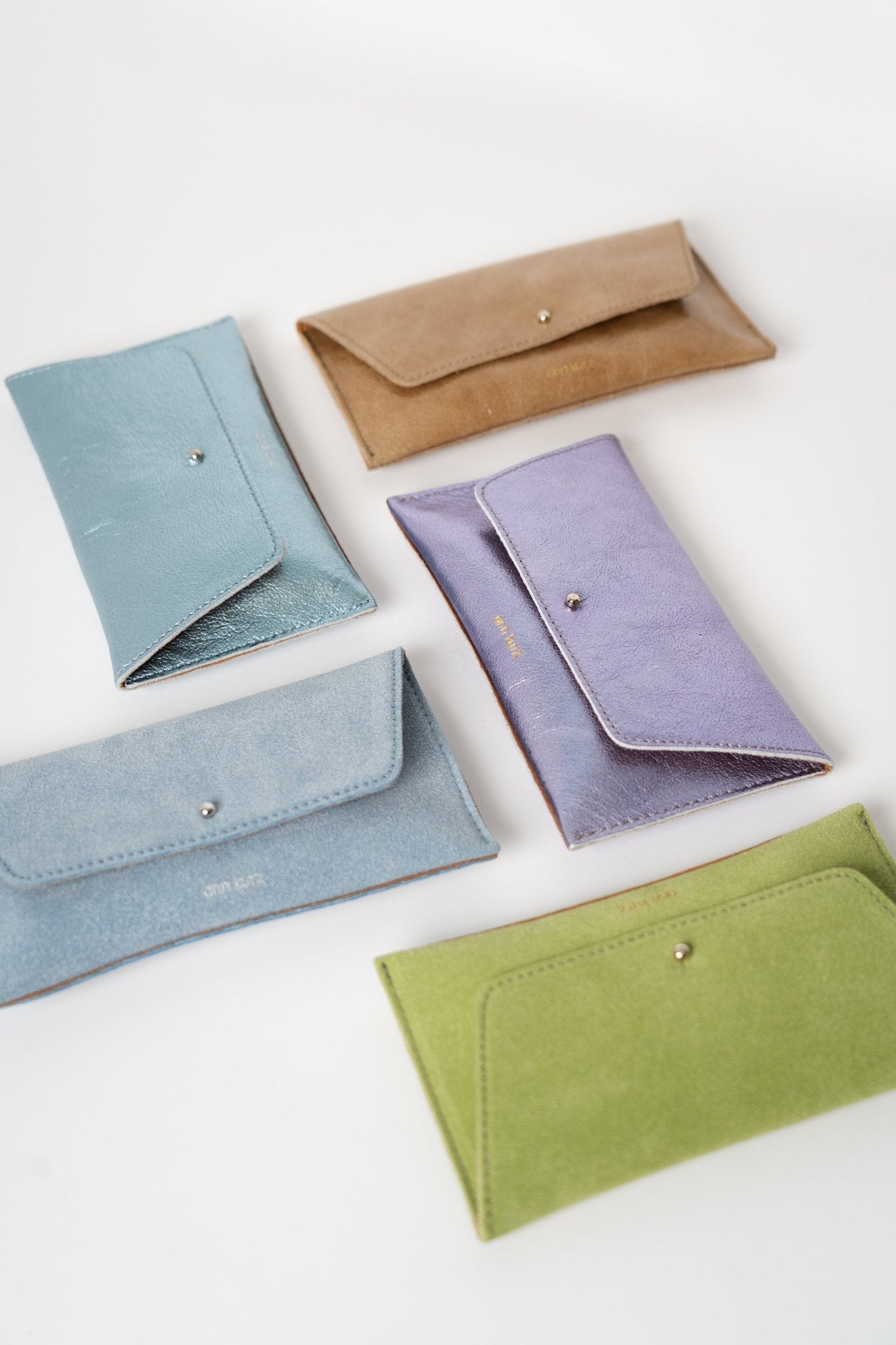 ann-kurz-mini-envelope-geldb-rse-recycled-suede-taupe image 4