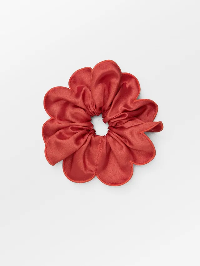 becks-ndergaard-tila-scrunchie-polyester-grenadine-red image 1