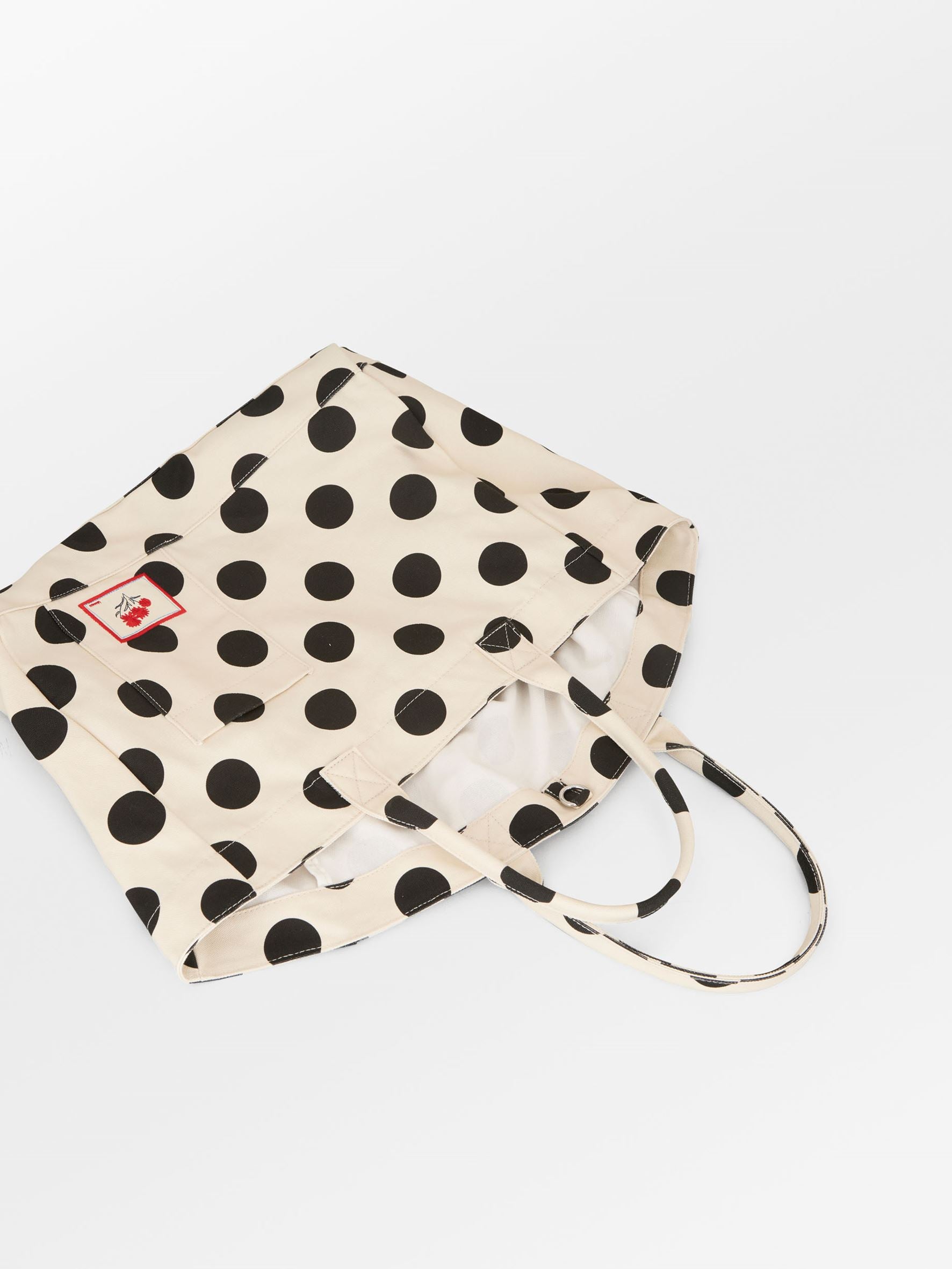 becks-ndergaard-camila-bag-shopper-wei-punkte-42x34 image 2