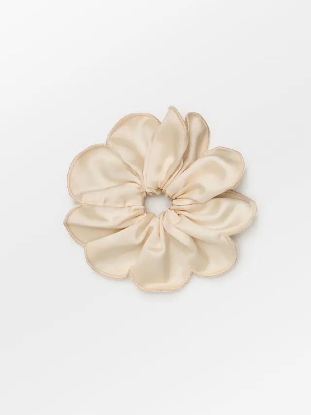becks-ndergaard-tila-scrunchie-haargummi-birch-white-polyester image 1