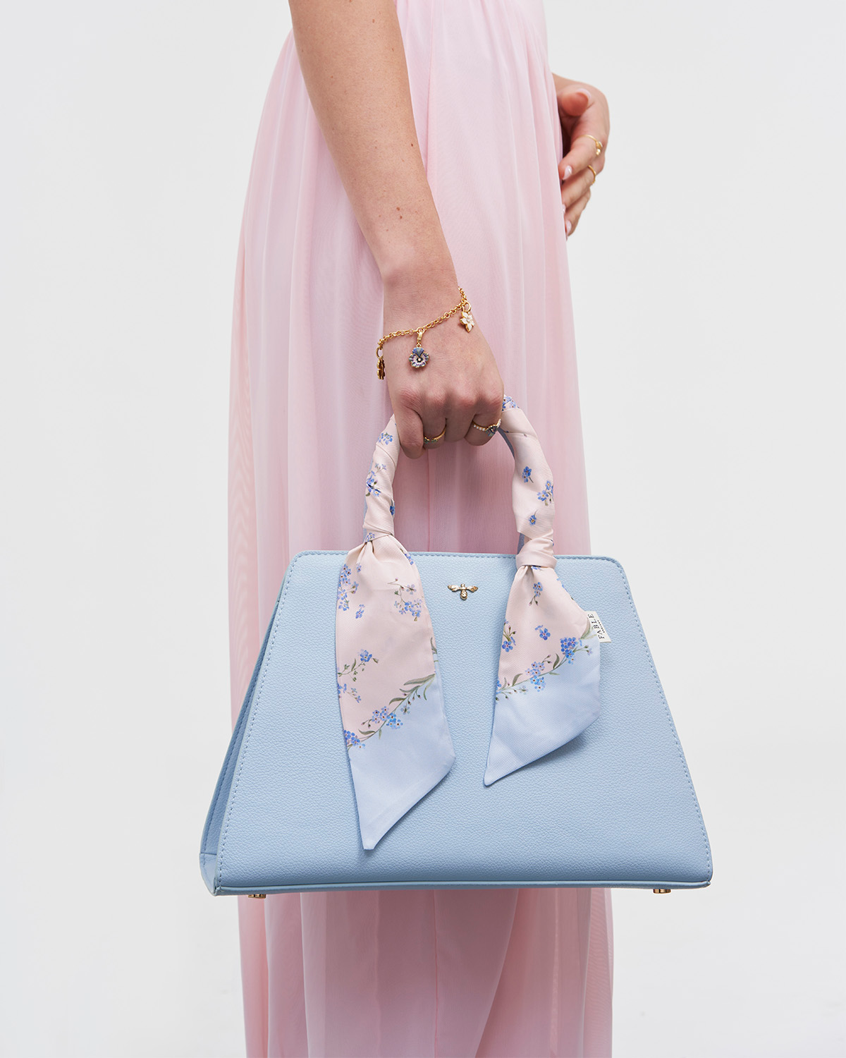 fable-england-blue-structured-tote-shopper-blau-medium image 2