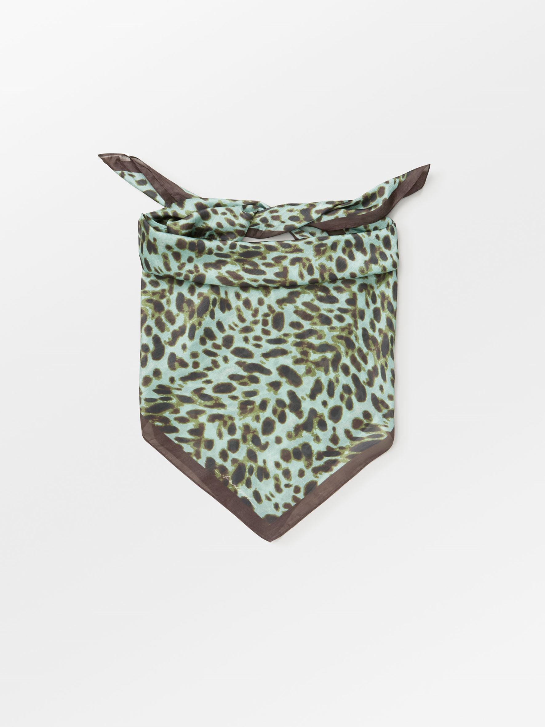 becks-ndergaard-leola-taby-sia-seidentuch-leo-aqua-gray image 3