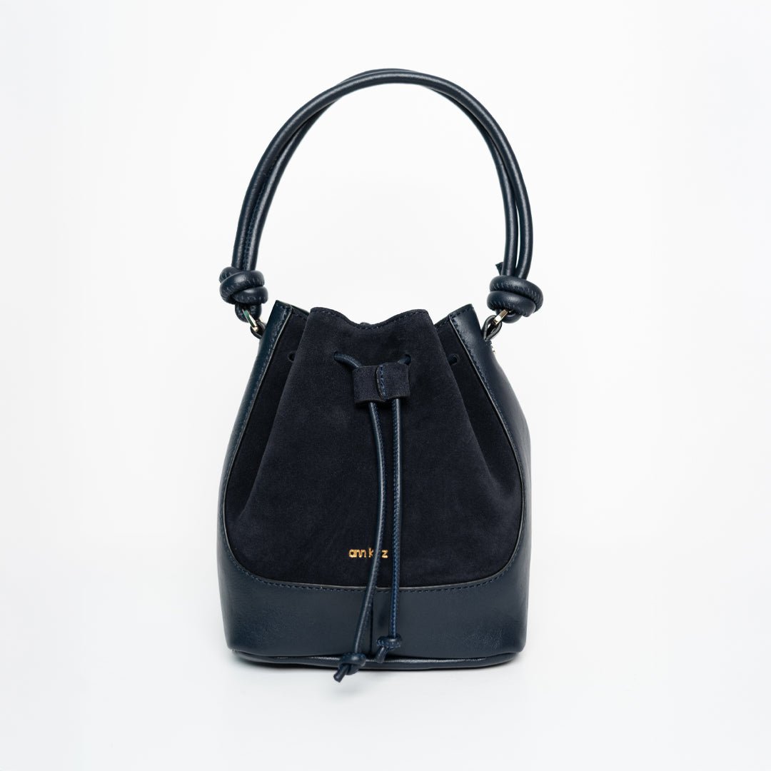 ann-kurz-mini-saku-beuteltasche-suede-mix-navy-mit-riemen image 2