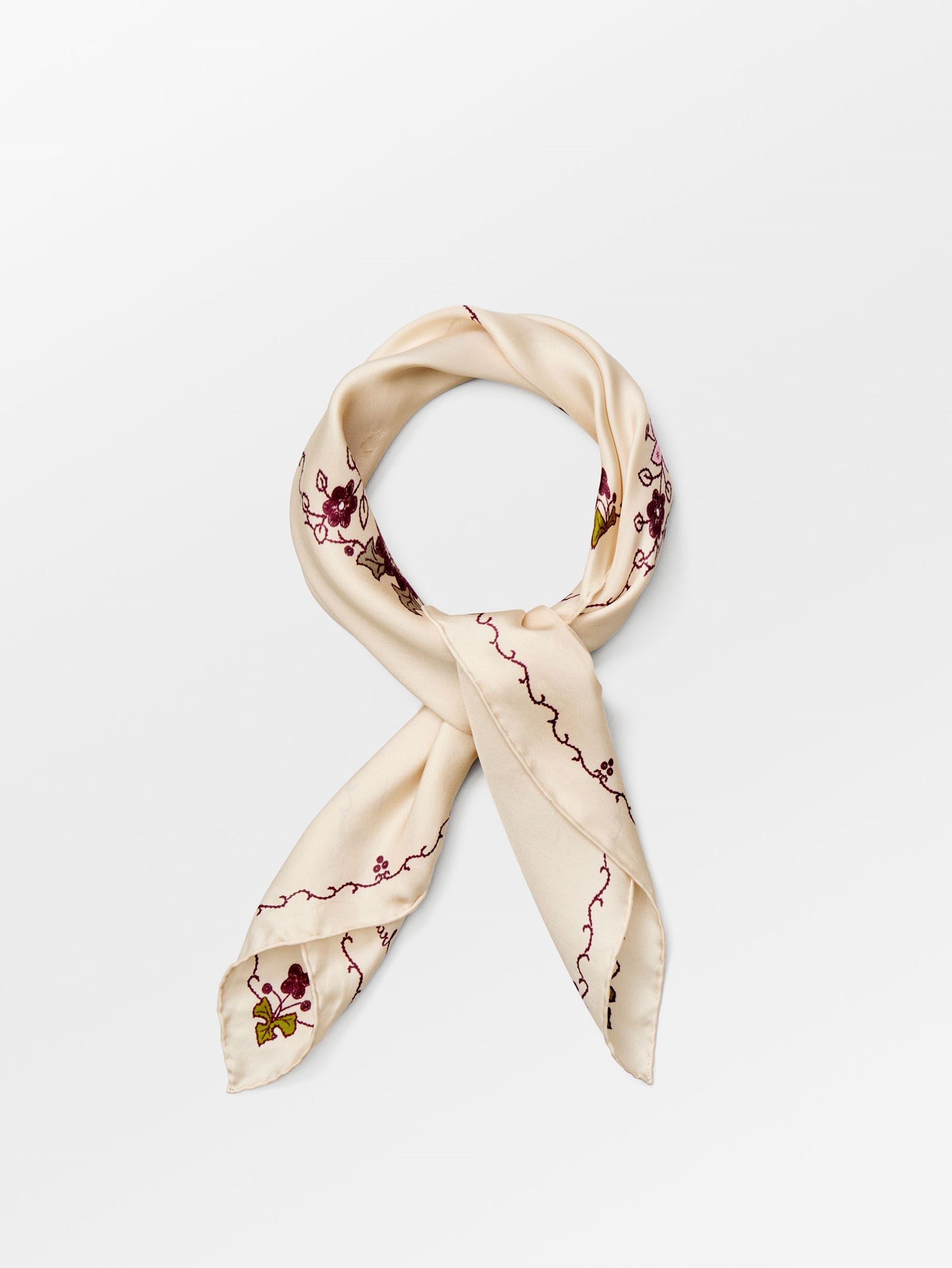 becks-ndergaard-scarves-brodaria-sia-scarf-seidentuch-65x65 image 2