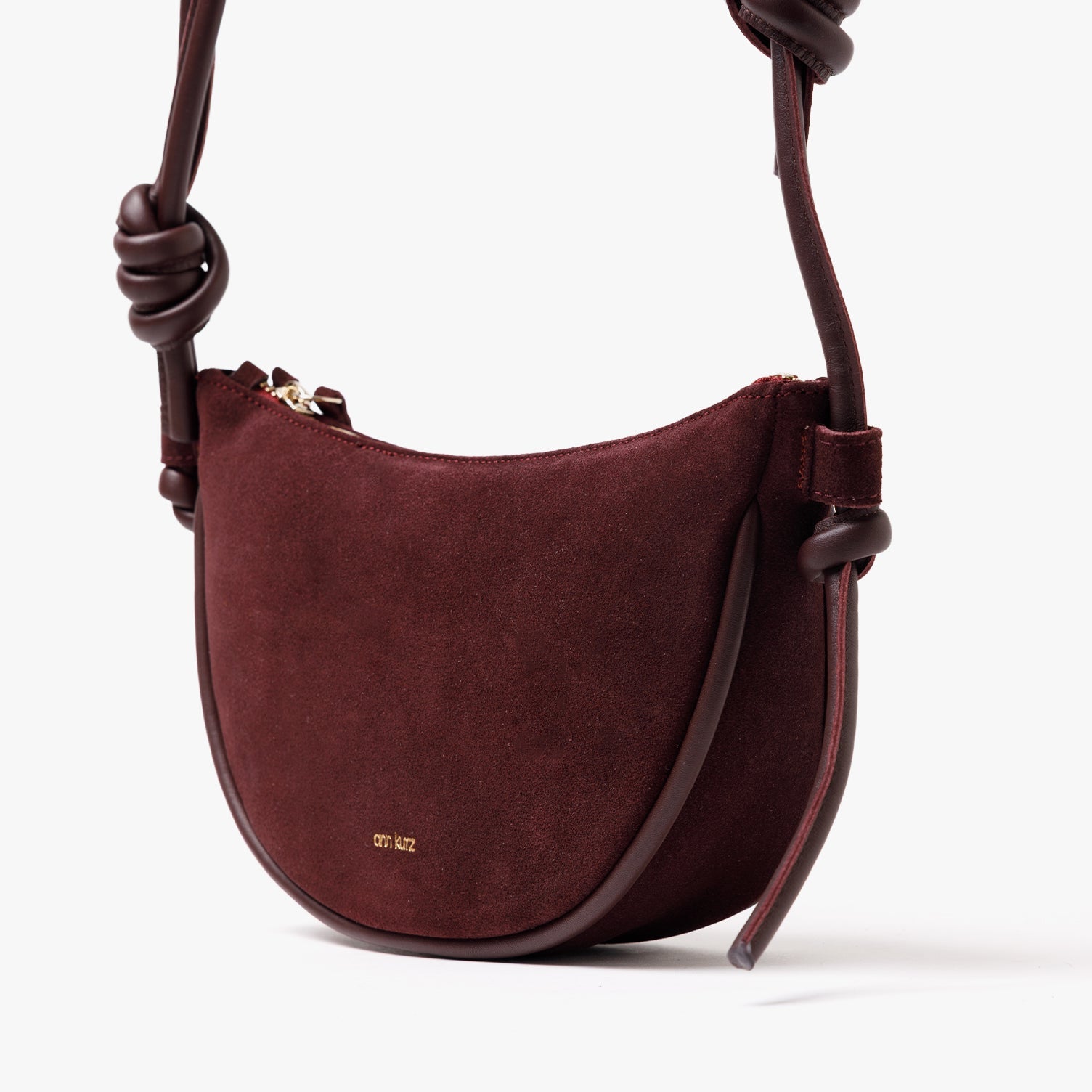 ann-kurz-half-moon-schultertasche-suede-burgundy-mit-rei-verschluss image 3