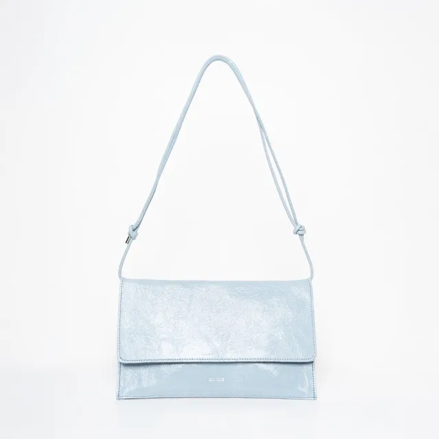 ann-kurz-thin-clutch-lackleder-clutch-celeste-handyfach image 1
