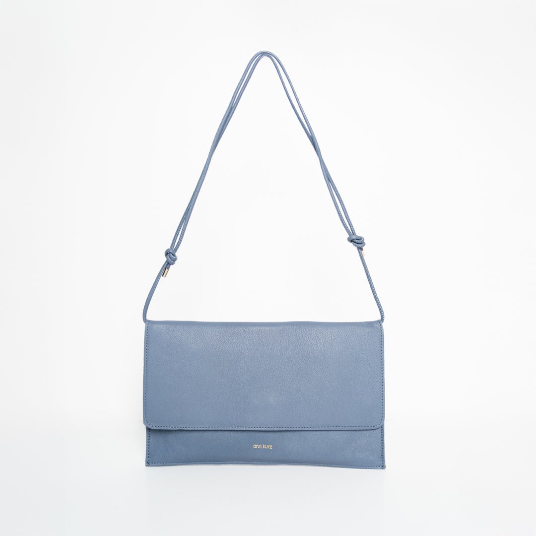 ann-kurz-thin-clutch-abendtasche-nappa-blau-handyfach image 1