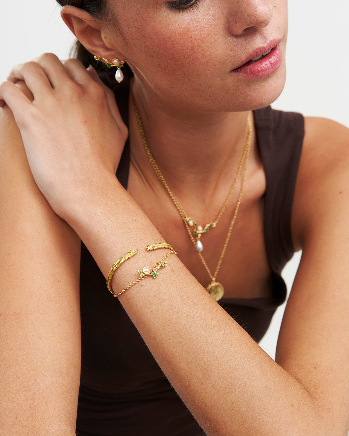 fable-england-ivy-perle-armband-gold-t-bar image 2