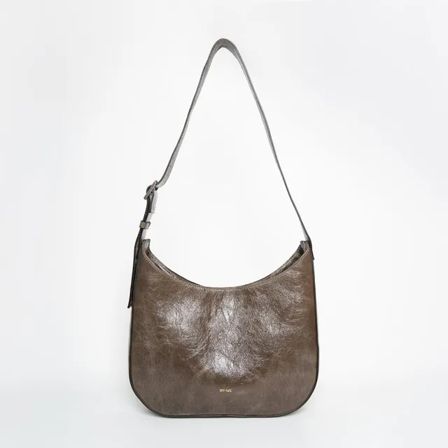ann-kurz-versatile-hobo-shopper-lackleder-fango image 1