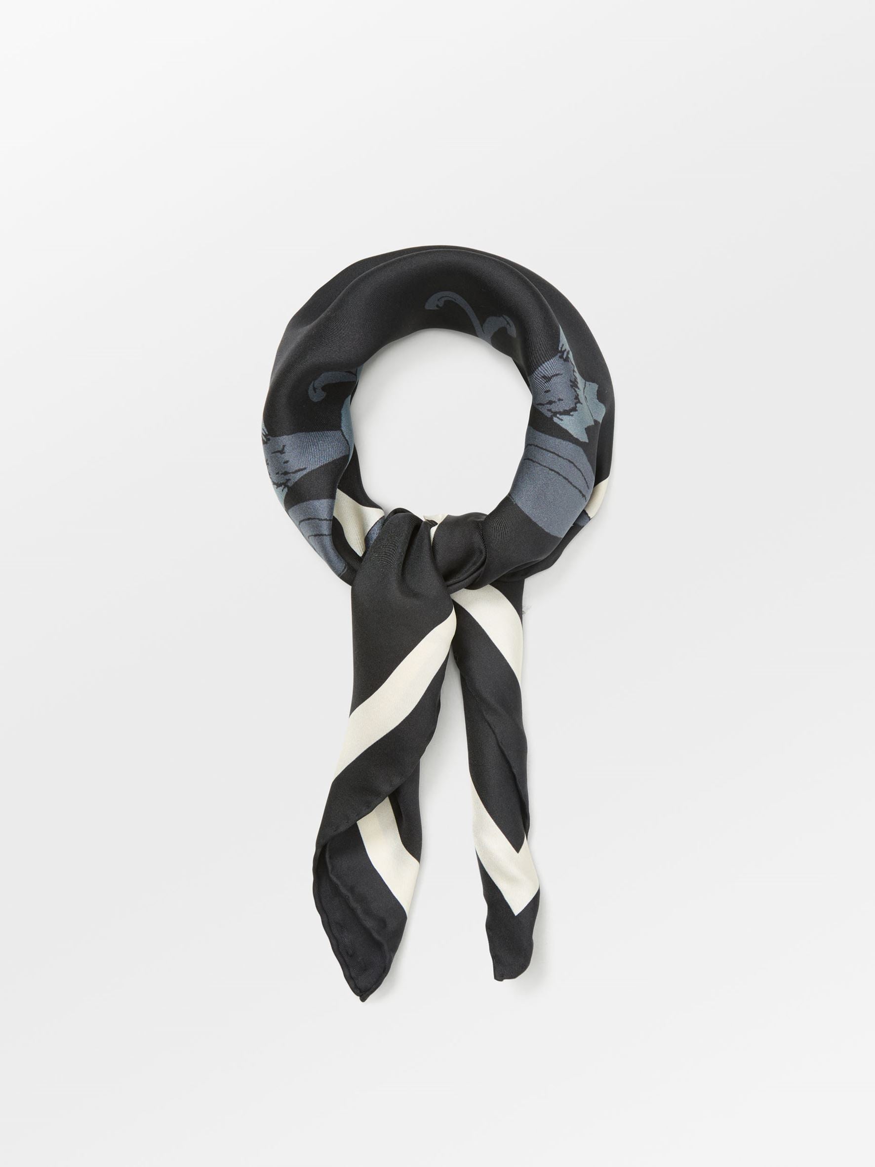 becks-ndergaard-magna-flower-sia-tuch-seide-schwarz-65x65 image 2