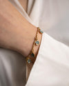 fable-england-forget-me-not-armband-gold-mit-emaille-blumen image 2