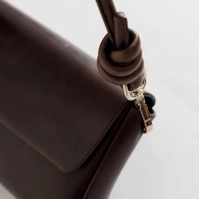 ann-kurz-strap-extra-pack-large-taschenriemen-nappa-mocha image 1