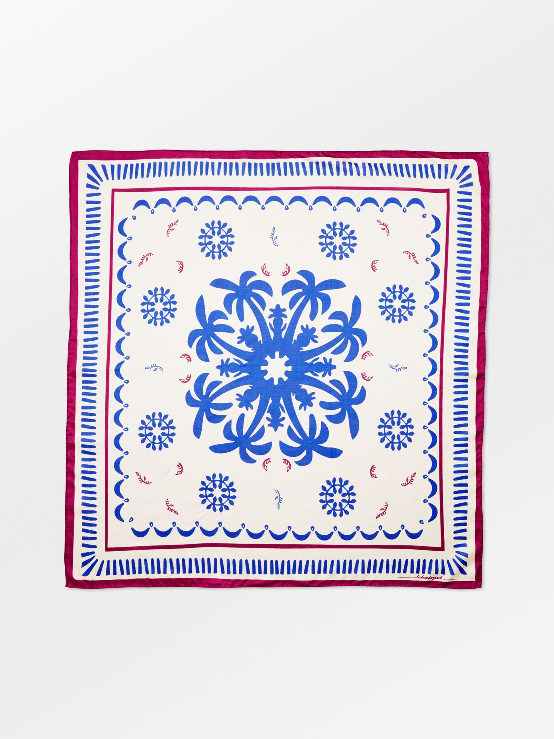 becks-ndergaard-palmira-sia-seidenschal-amparo-blue-65x65 image 2