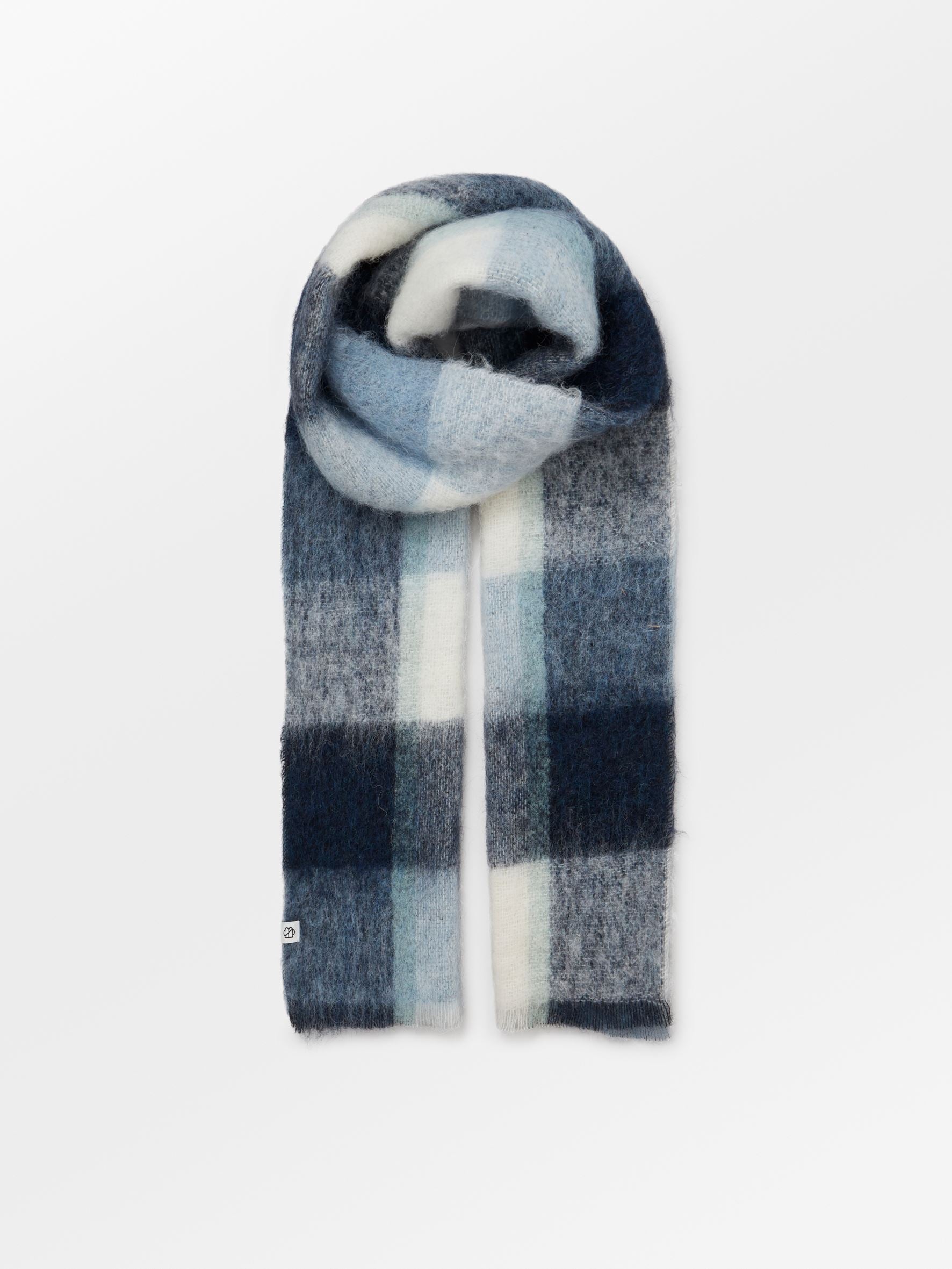 becks-ndergaard-james-scarf-schal-navy-blazer-alpaka-33x200 image 1