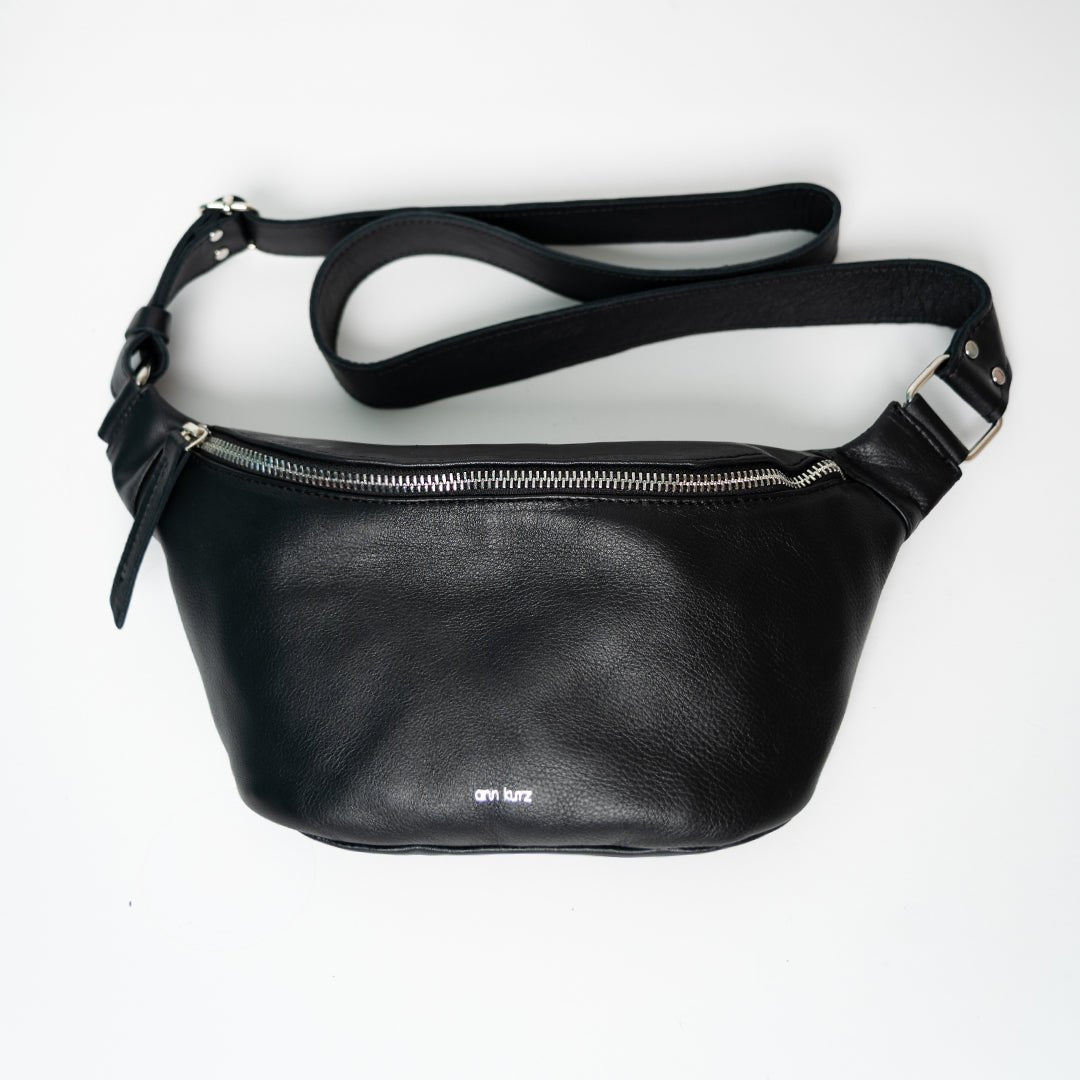 ann-kurz-bum-bags-bauchtasche-nappa-schwarz-silber image 4