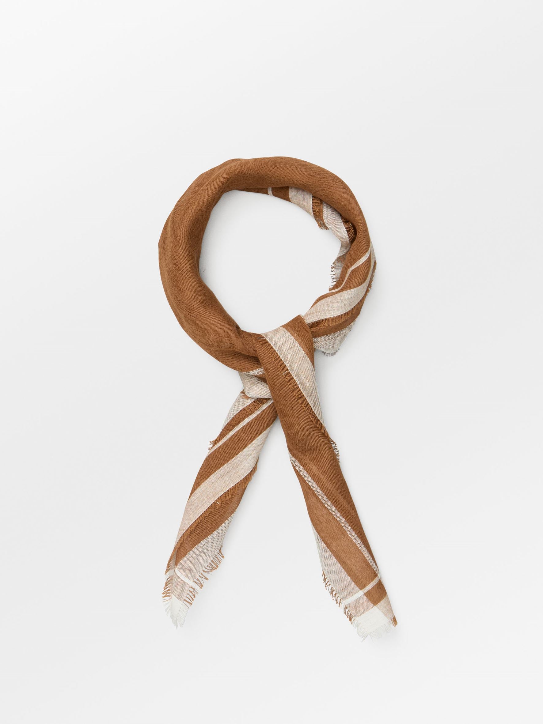 becks-ndergaard-edgia-cowea-tuch-baumwolle-braun-55x55 image 3