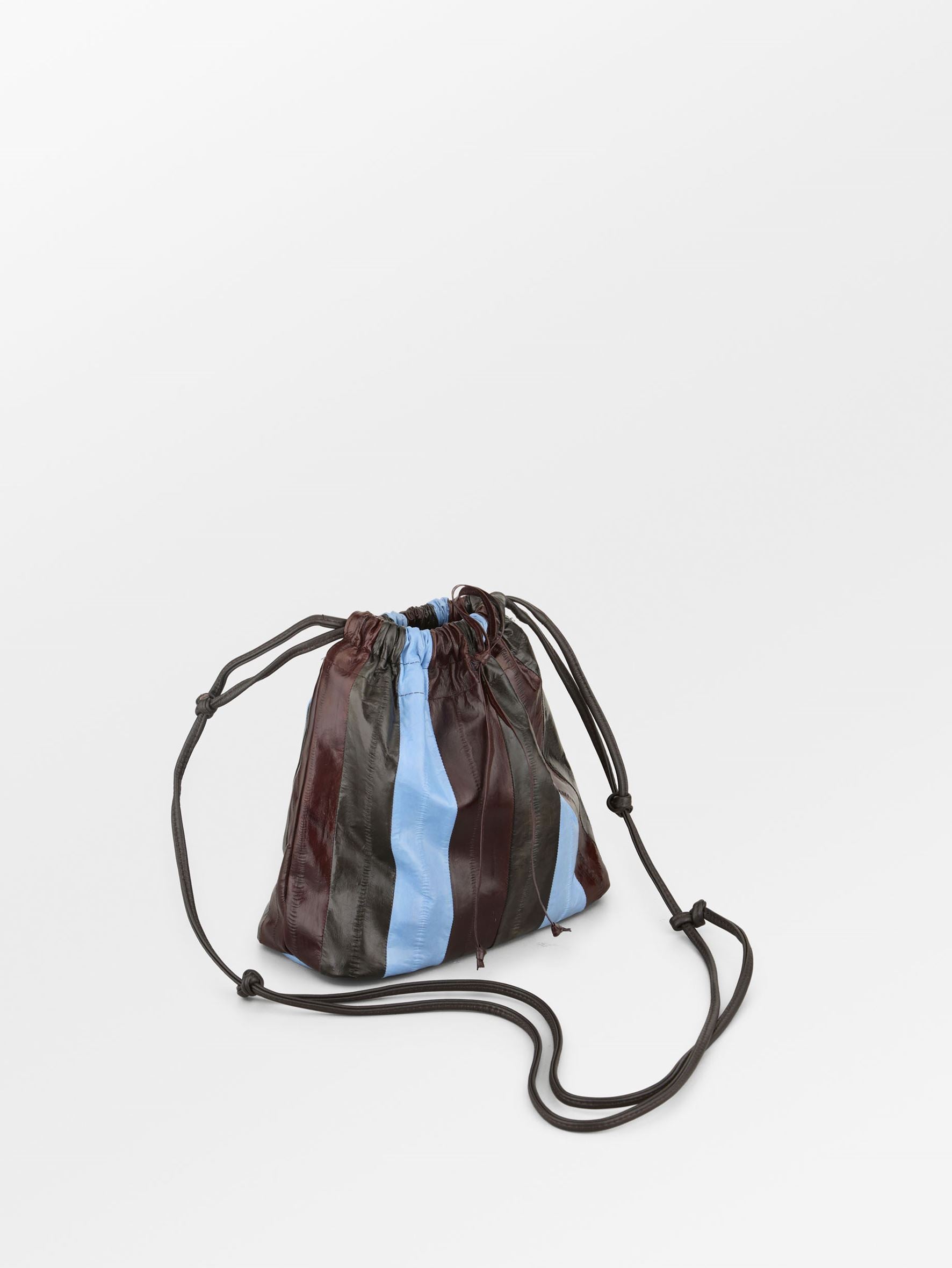 becks-ndergaard-patchwork-gila-tasche-stillwater-blue-aalleder image 2