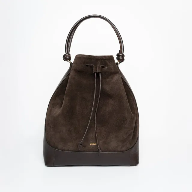 ann-kurz-saku-tall-beuteltasche-suede-mocha-rucksack-leder image 1