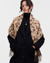 fable-england-acorn-jacquard-schal-caramel-chocolate image 2