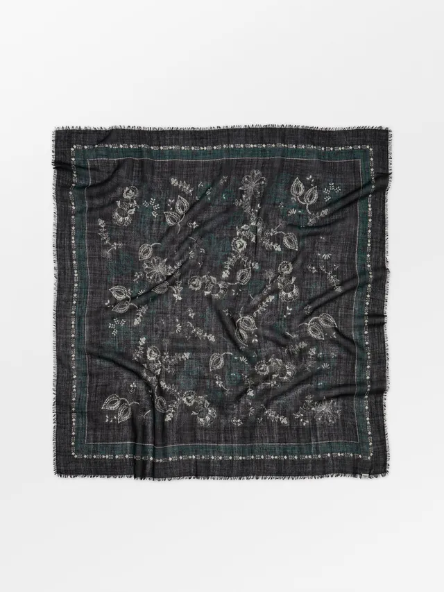 becks-ndergaard-dotted-flora-woo-scarf-schal-wolle-schwarz-90x90 image 1