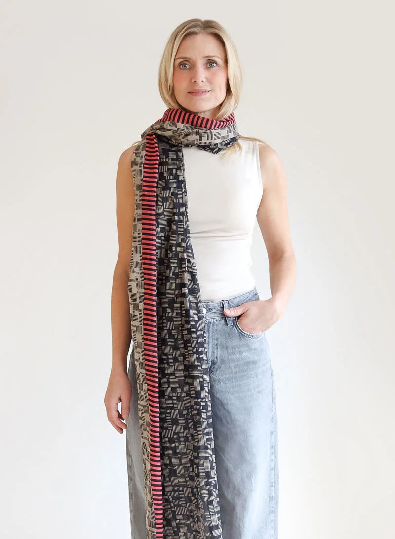 djian-greta-schal-aus-baumwolle-beige-schwarz-70x200-cm image 1