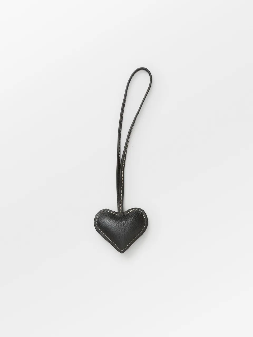becks-ndergaard-heart-bag-charm-leder-schwarz-7x6-cm image 1