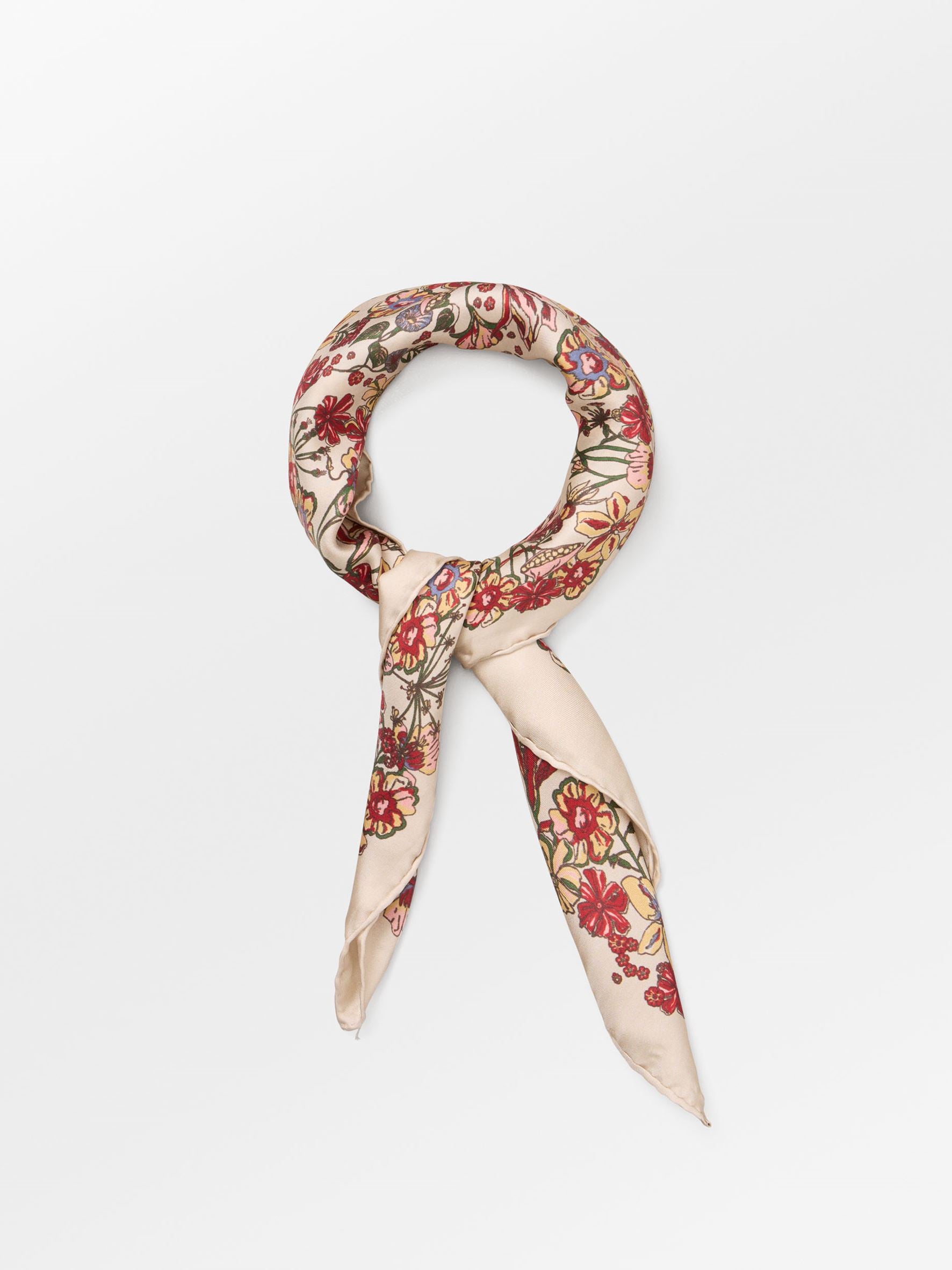 becks-ndergaard-floralia-sia-tuch-multi-col-seide-65x65 image 4