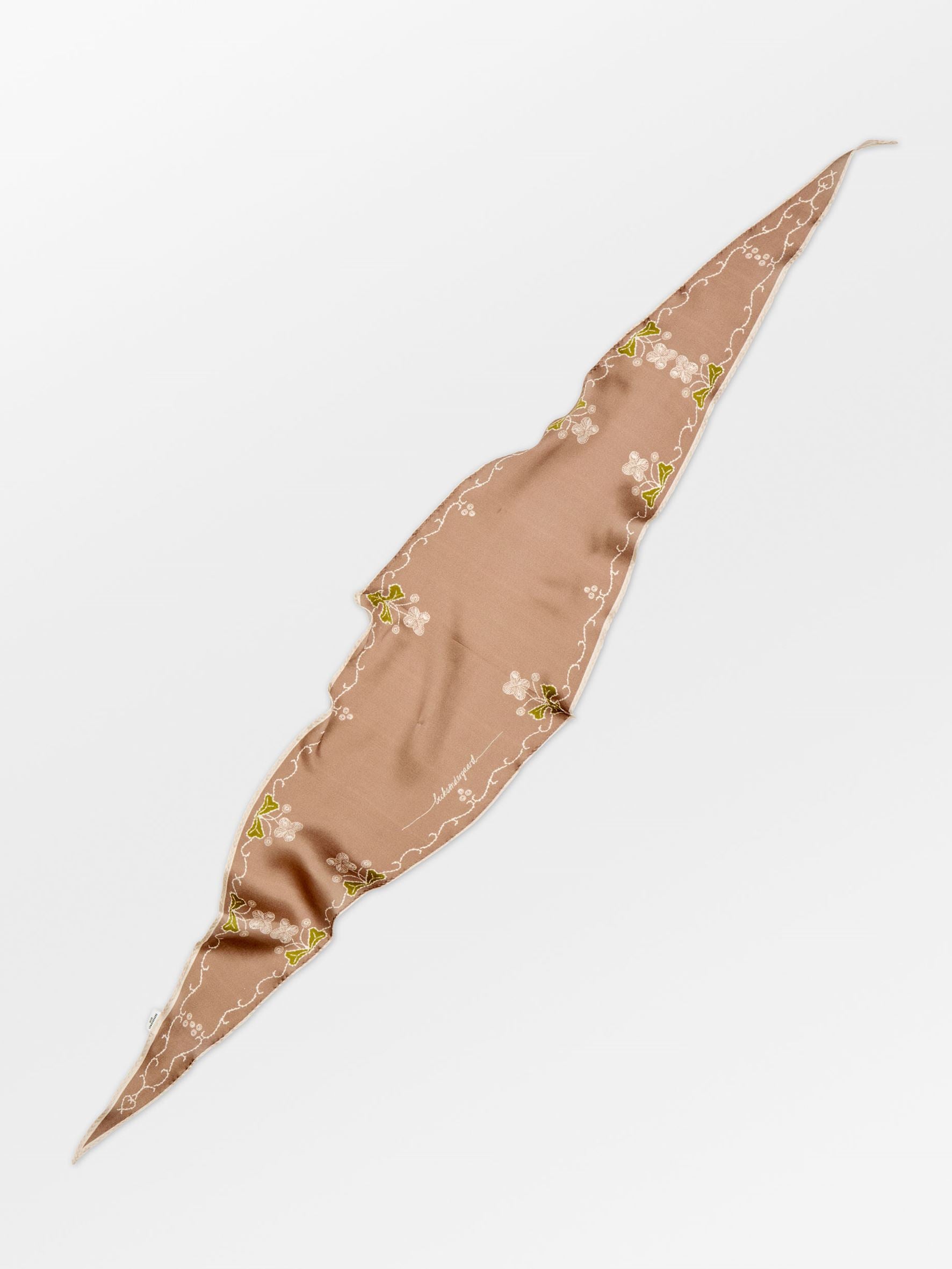 becks-ndergaard-brodaria-diamond-scarf-seidenschal-blumen image 1