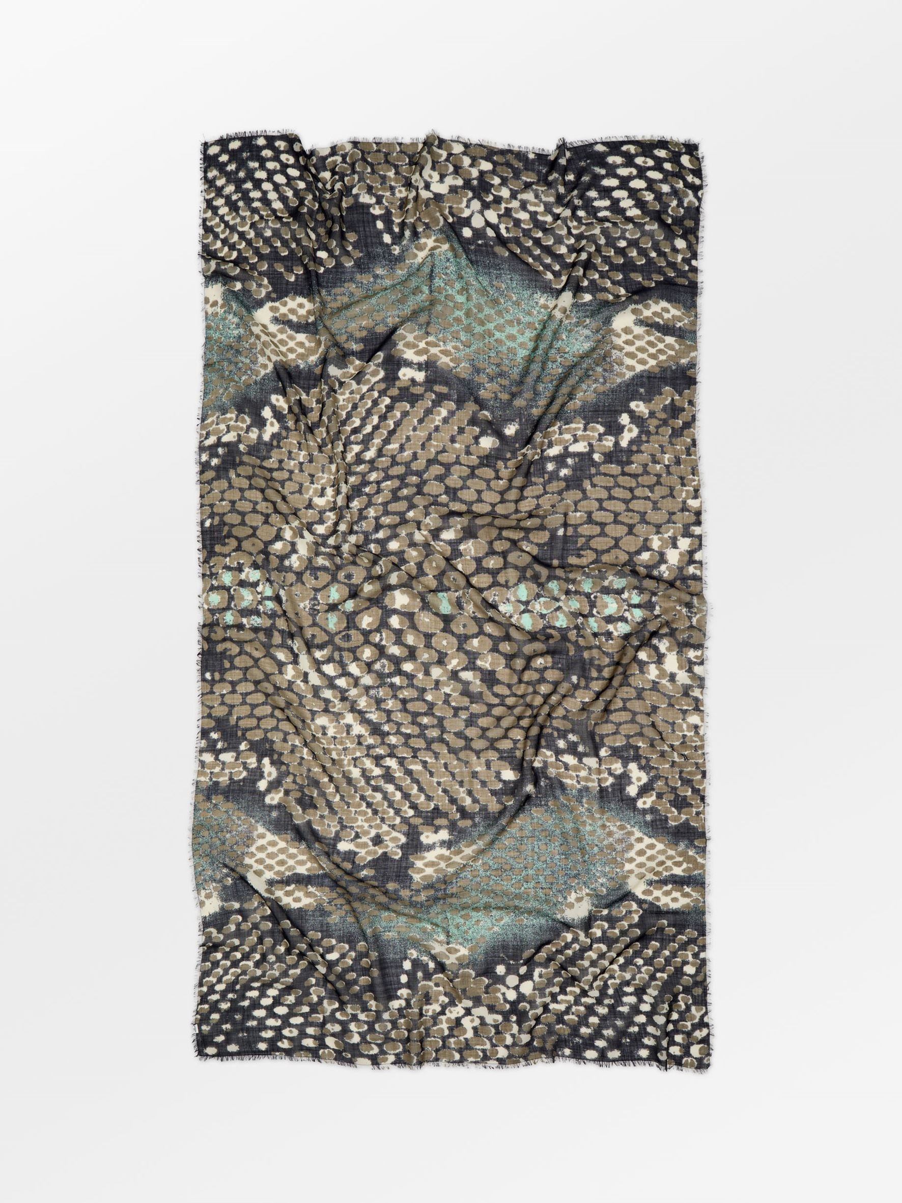 becks-ndergaard-roslyna-woo-schal-navy-wolle-punkte-100x200 image 1