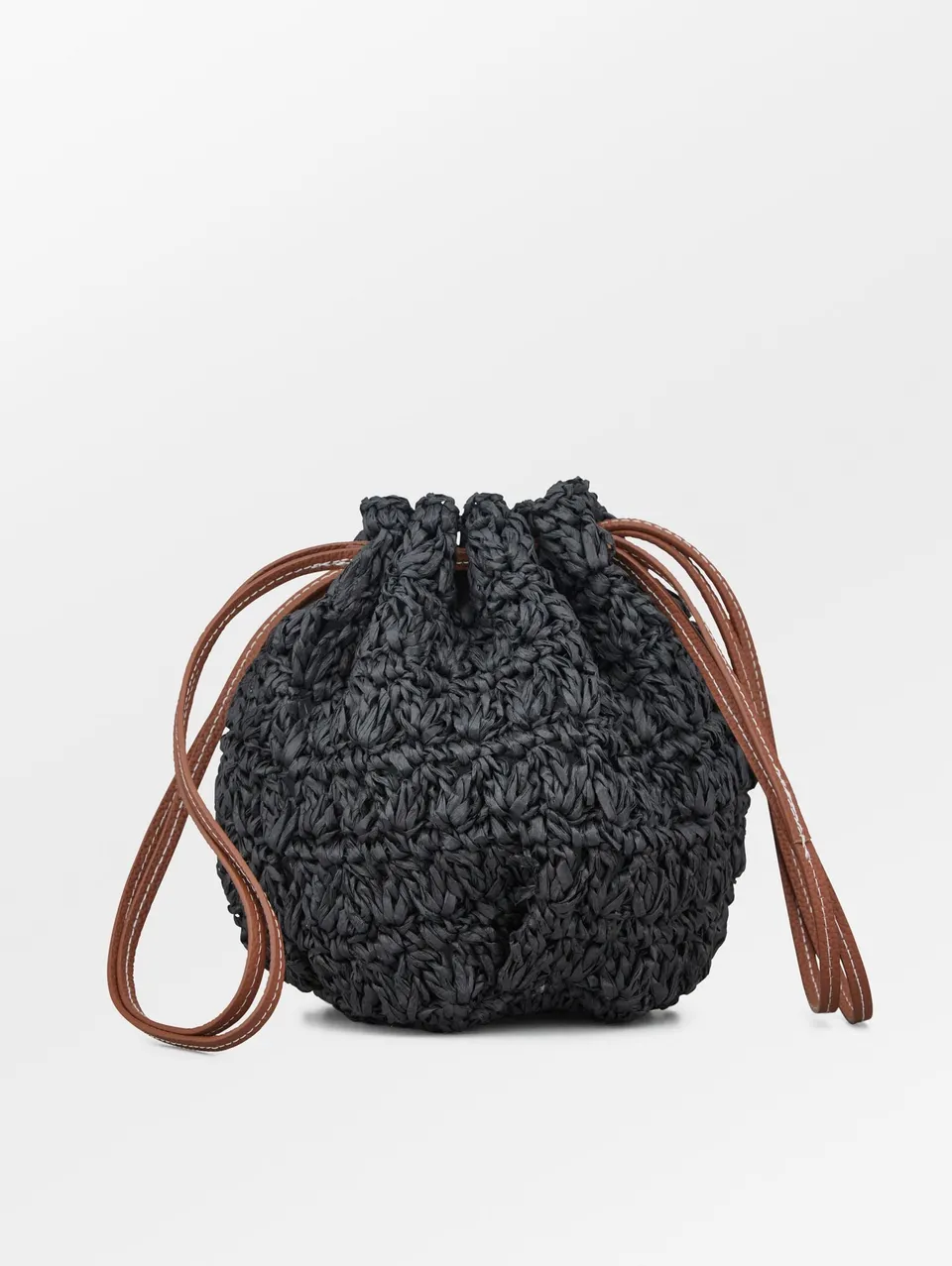 becks-ndergaard-bina-mesh-straw-beuteltasche-schwarz-stroh image 1