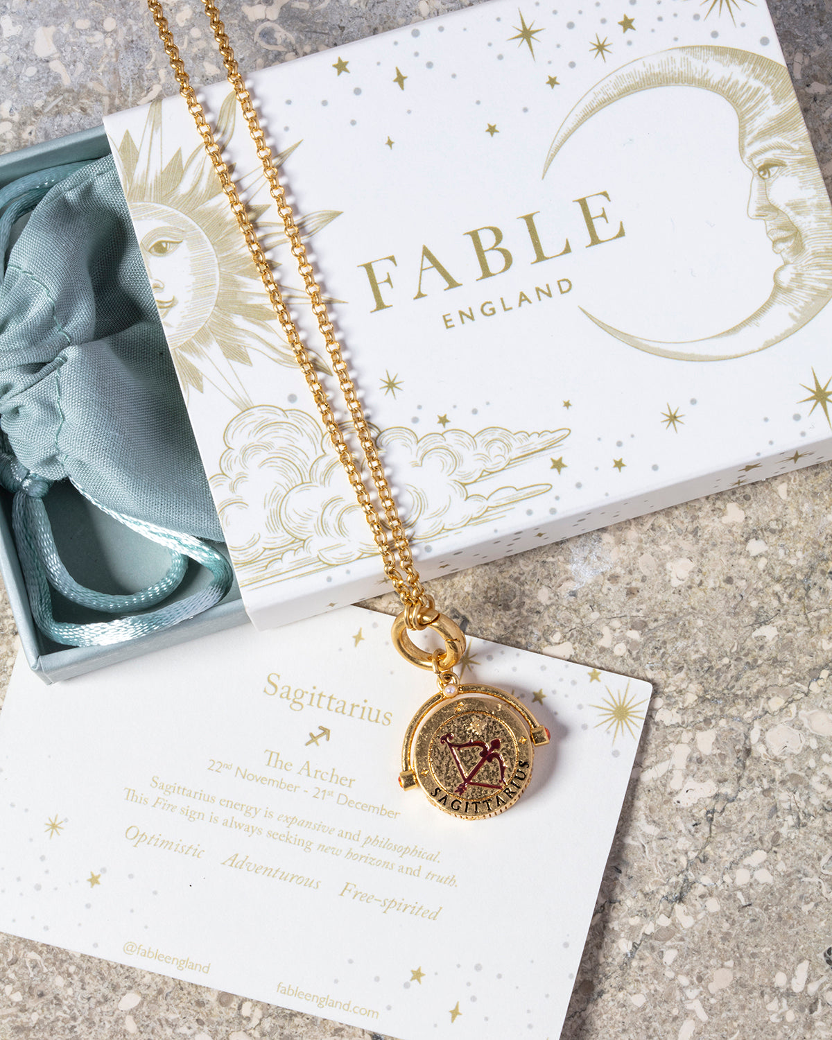 fable-england-jewellery-sagittarius-spinner-halskette-gold-carneol image 5