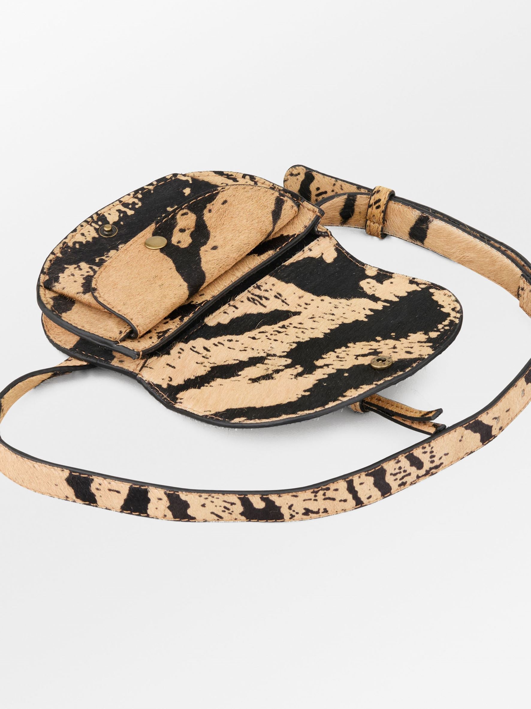 becks-ndergaard-tigarea-belt-bag-g-rteltasche-brown-sugar image 3