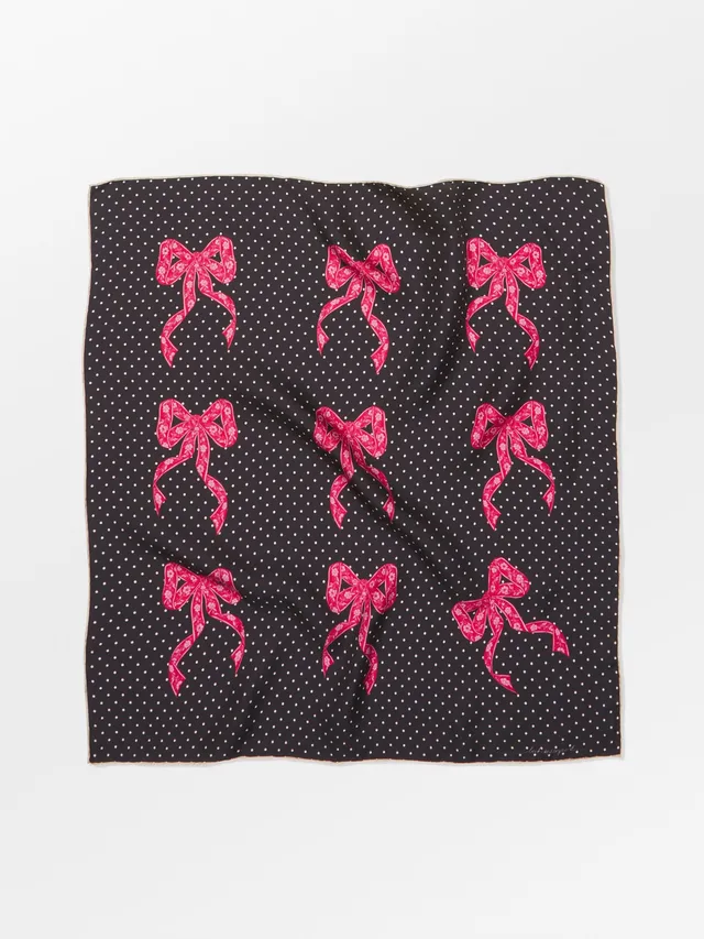 becks-ndergaard-rubanapois-sia-seidenschal-schwarz-65x65 image 1