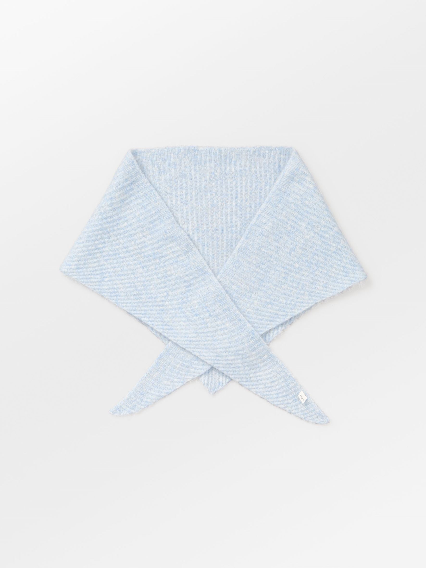 becks-ndergaard-alpaca-wool-dreieckstuch-skyway-blue-160x55 image 1