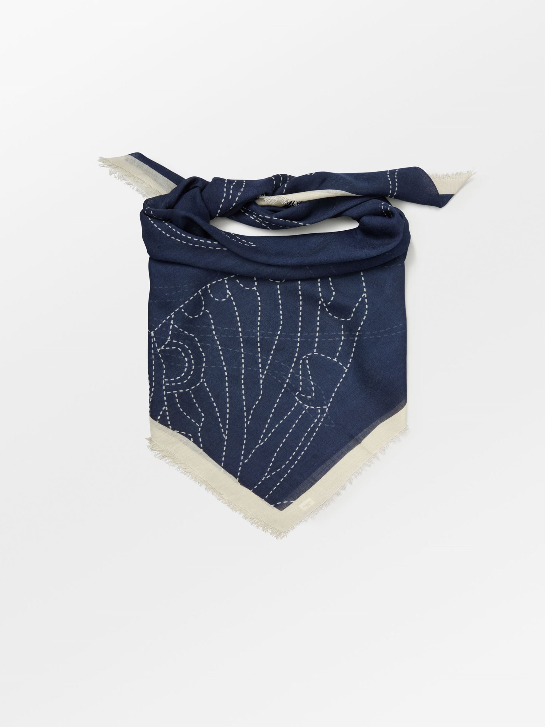 becks-ndergaard-stitchia-siw-scarf-seidentuch-110x110-navy-blue image 2