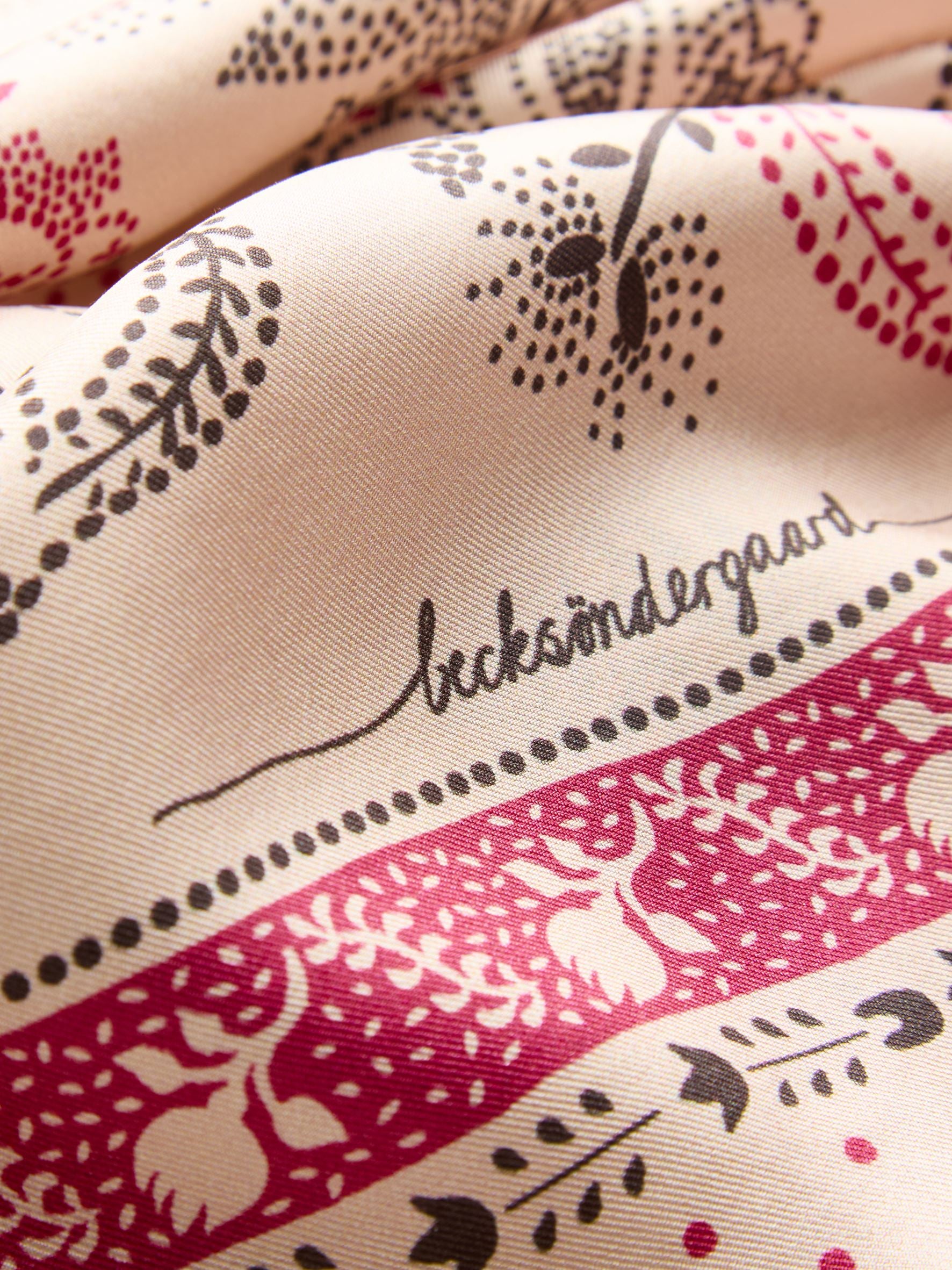 becks-ndergaard-dotted-flora-sia-scarf-seidentuch-birch-white image 3