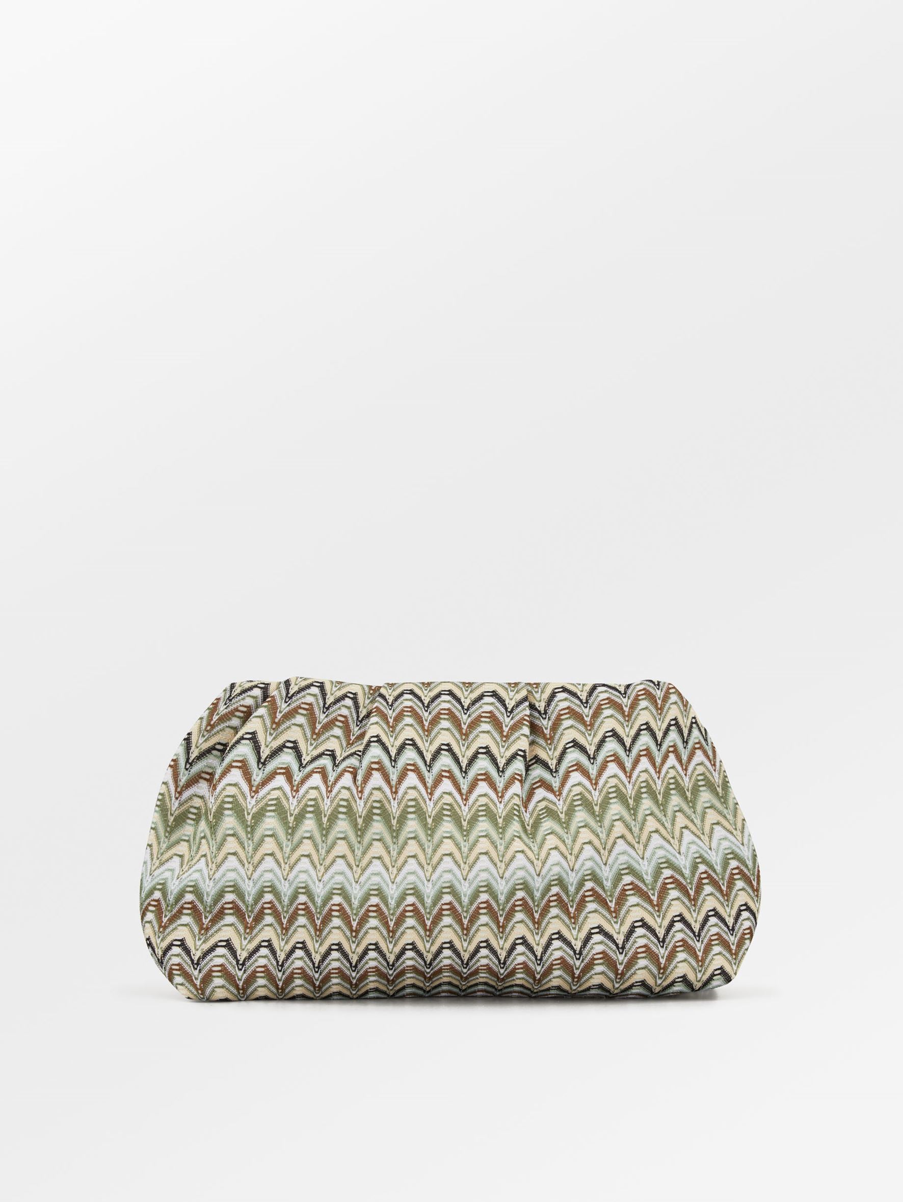becks-ndergaard-pala-maxi-clutch-tasche-beetle-green-30x20 image 2